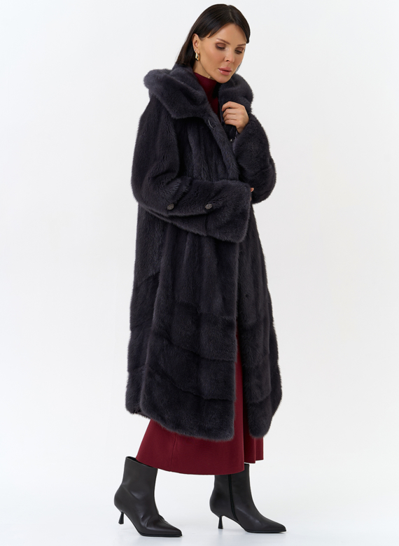 Шуба из меха норки с капюшоном