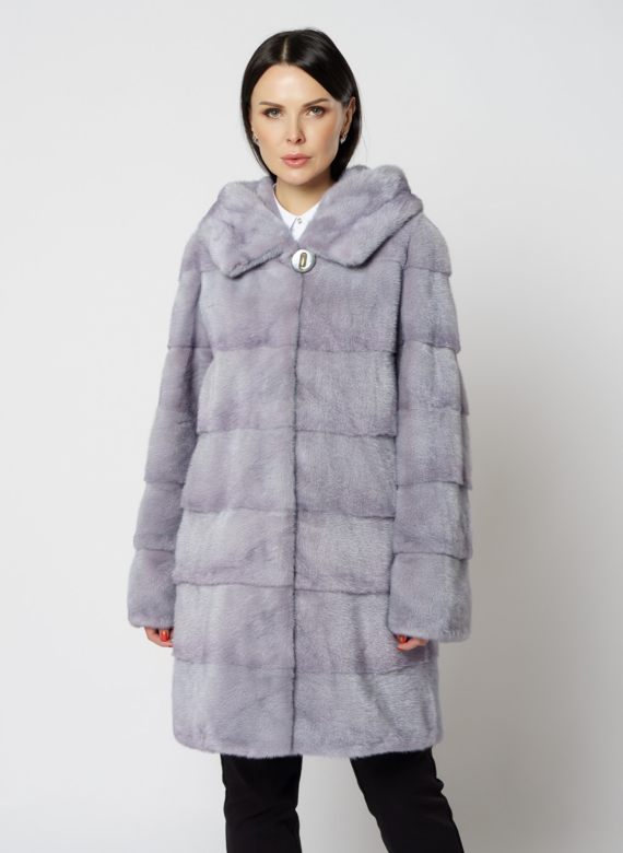 Шуба из норки с капюшоном и кулиской голубого цвета