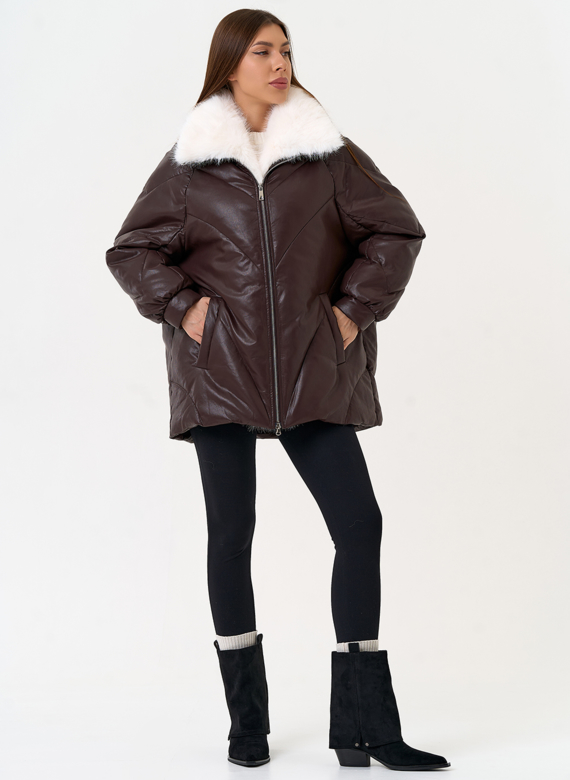 Женский пуховик из эко кожи коричневого цвета