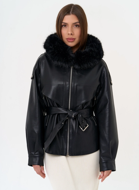 Женская утепленная куртка из эко кожи с поясом фото