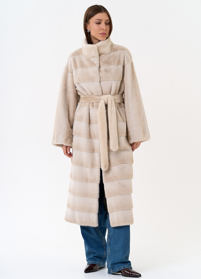 Женское пальто из эко меха с воротником стойкой модель № 31235 в рассрочку