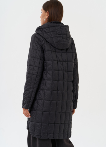 Стеганое пальто с капюшоном