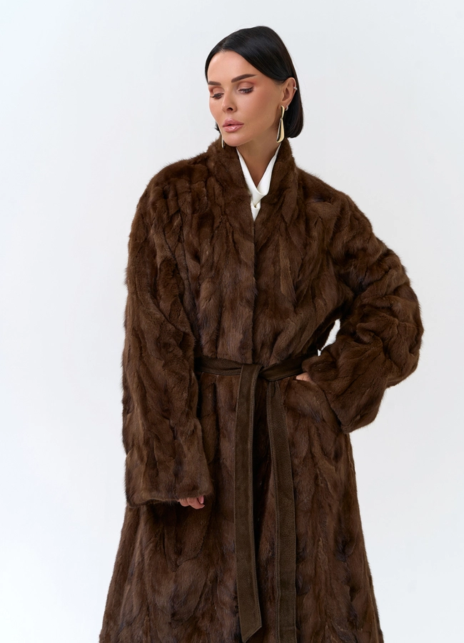 Женская шуба из меха норки  поясом  модель № 33812 универмаг малина