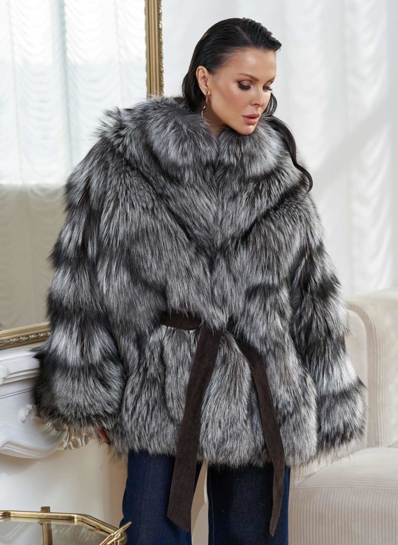 Шуба из меха финской серебристой лисы