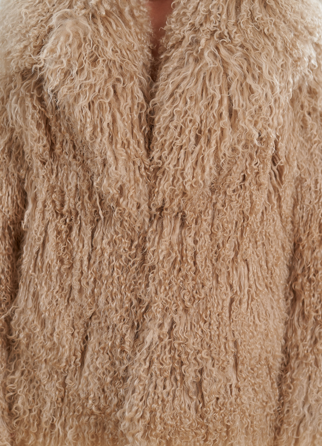 Женская шуба из меха ламы модель № 30631 универмаг малина