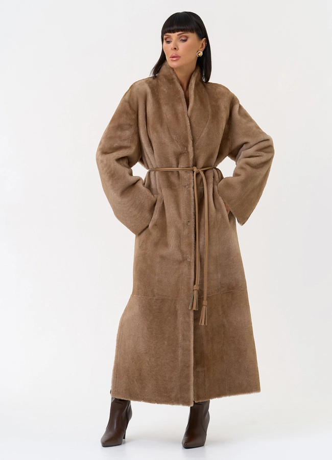 Двухсторонняя женская дубленка с декоративным поясом модель № 31632 универмаг малина