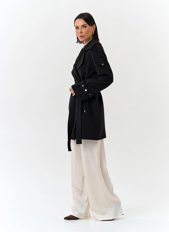 Женское укороченное пальто с английским воротником фото