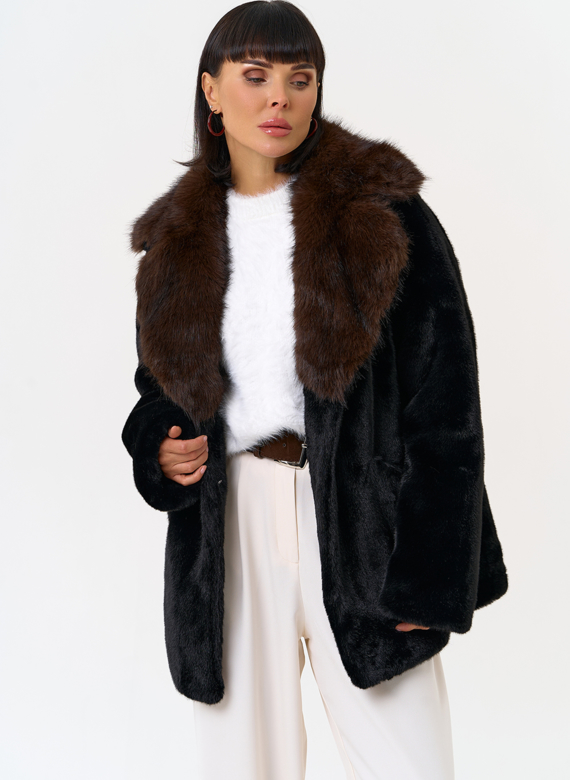 Женская шуба из эко меха с английским воротником