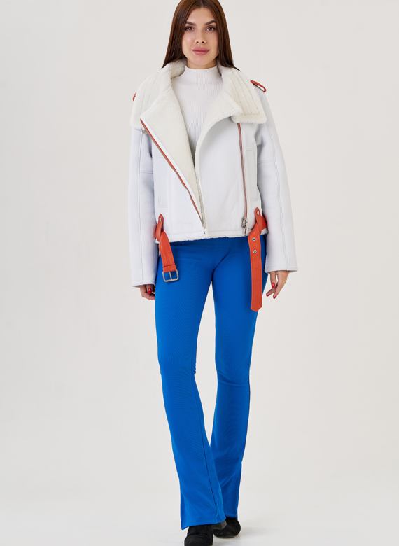 Женская дубленка белого цвета