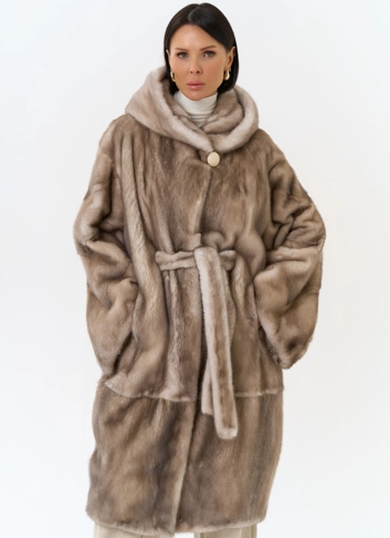 Женская шуба из меха норки с капюшоном фото